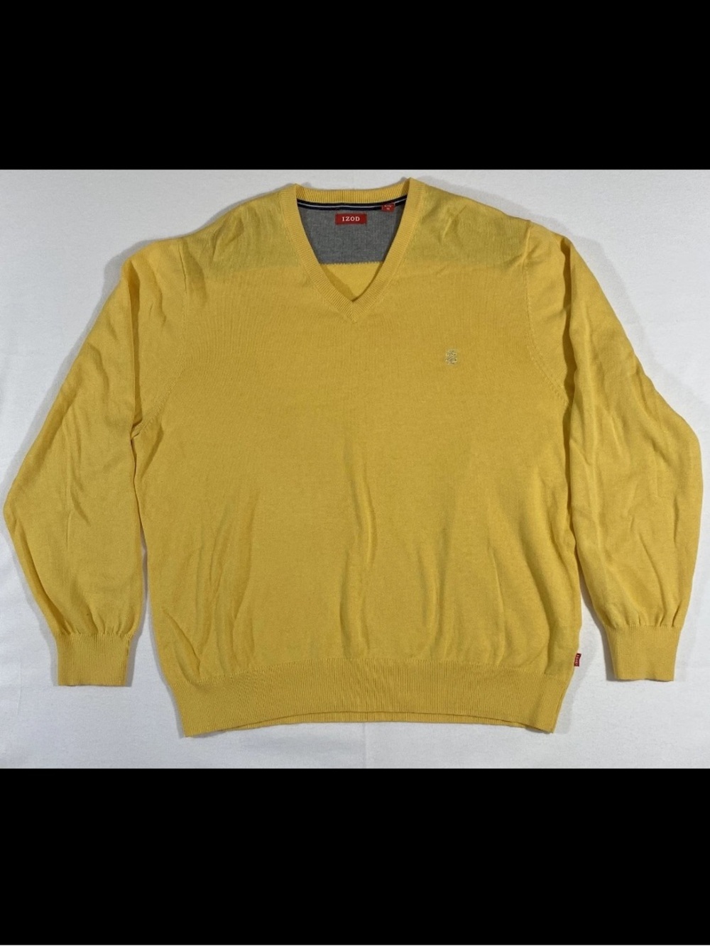 IZOD Men’s Yellow V-Neck Sweater Size XL